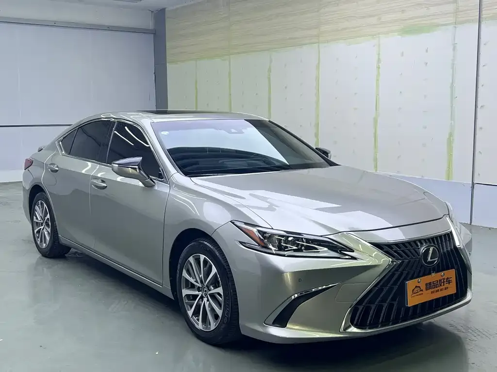 Lexus ES 2023 из CN, фото 2