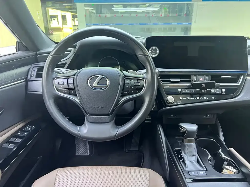 Lexus ES 2023 из CN, фото 5