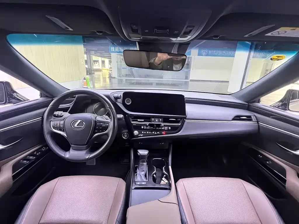 Lexus ES 2023 из CN, фото 7