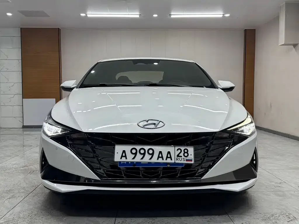 Hyundai Elantra — фото 4