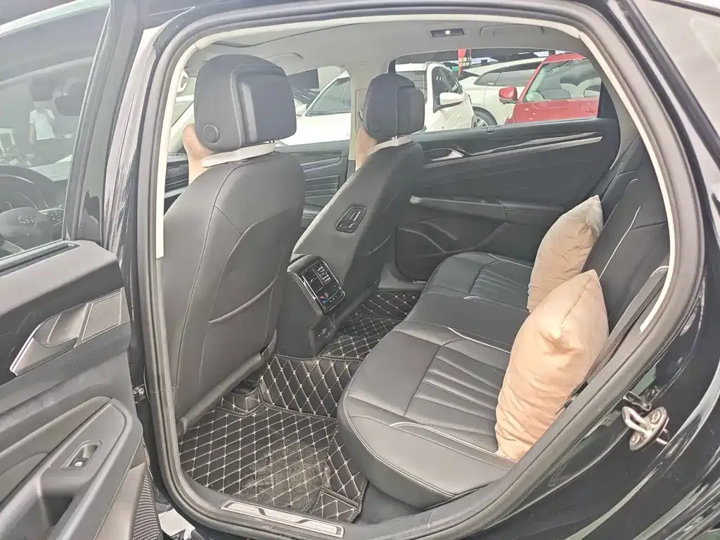 Volkswagen Passat — фото 6