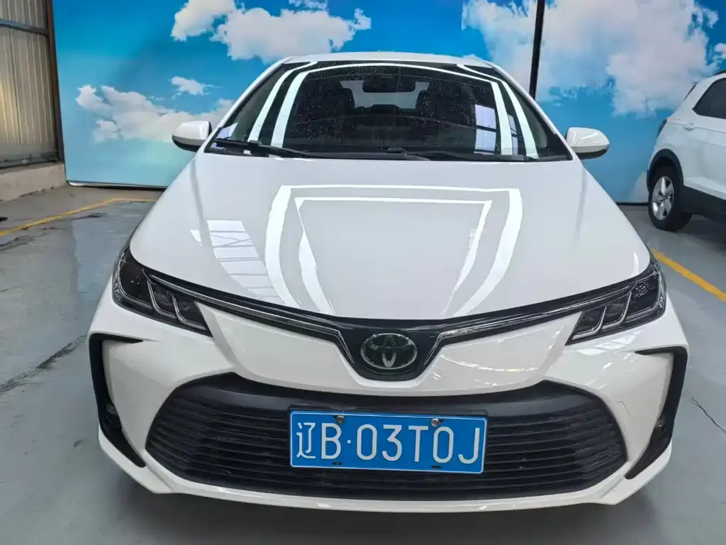 Toyota Corolla — фото 7
