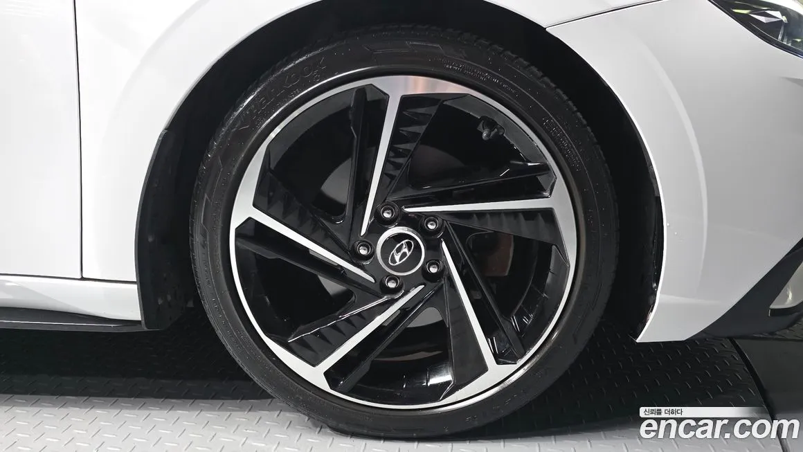 Hyundai AVANTE — фото 8