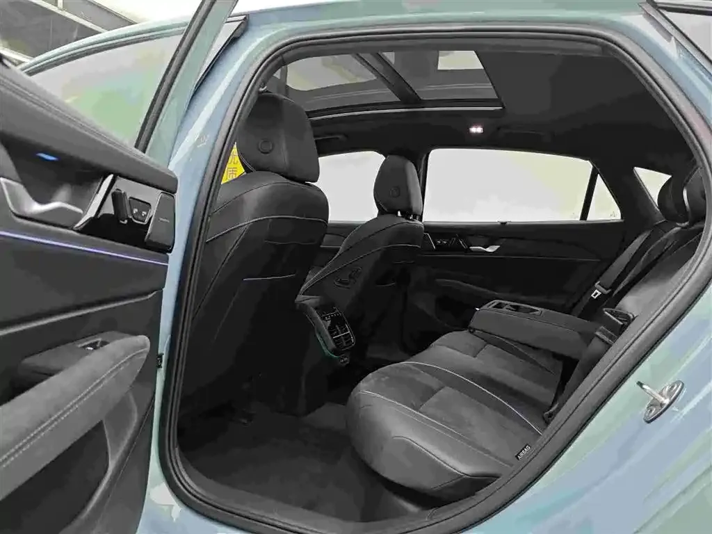 Volkswagen Passat — фото 9