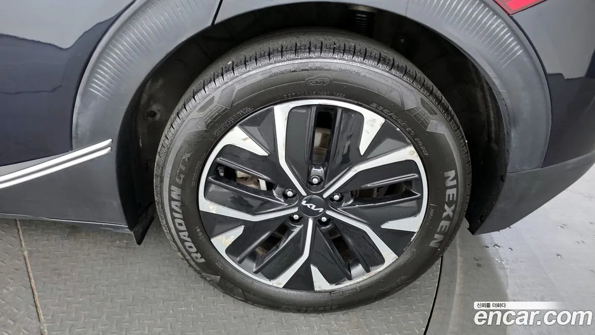 Kia EV6 2023 из KR, фото 8