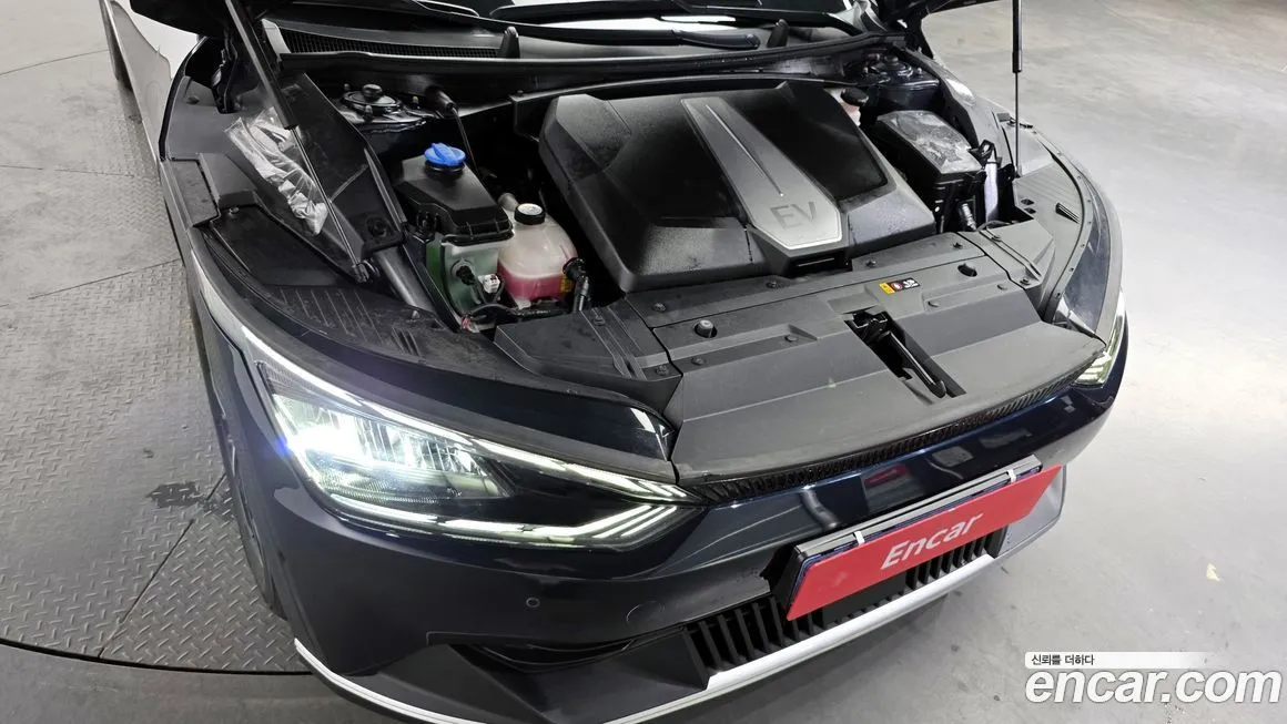 Kia EV6 2023 из KR, фото 3