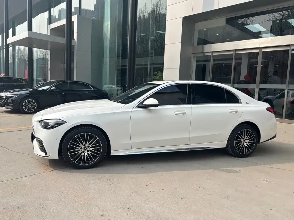 Mercedes-Benz C-Class — фото 10