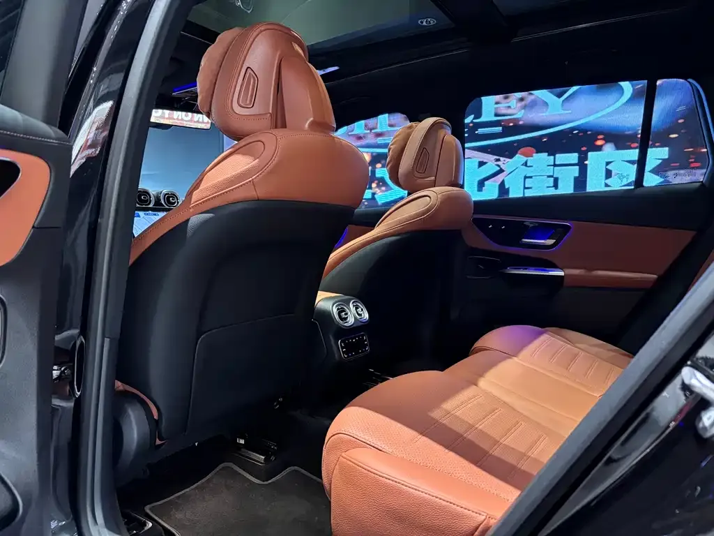 Mercedes-Benz GLC 2024 из CN, фото 2
