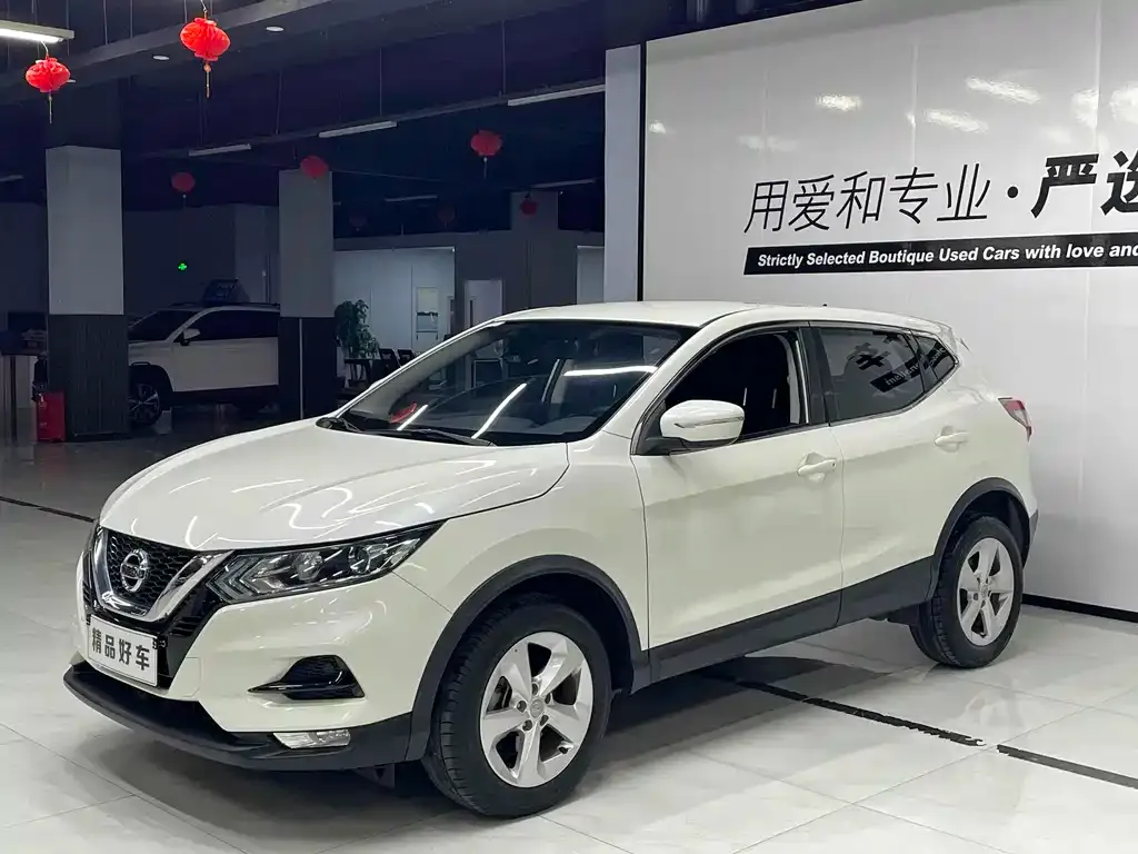Nissan Qashqai — фото 1