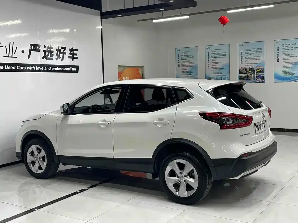 Nissan Qashqai — фото 7