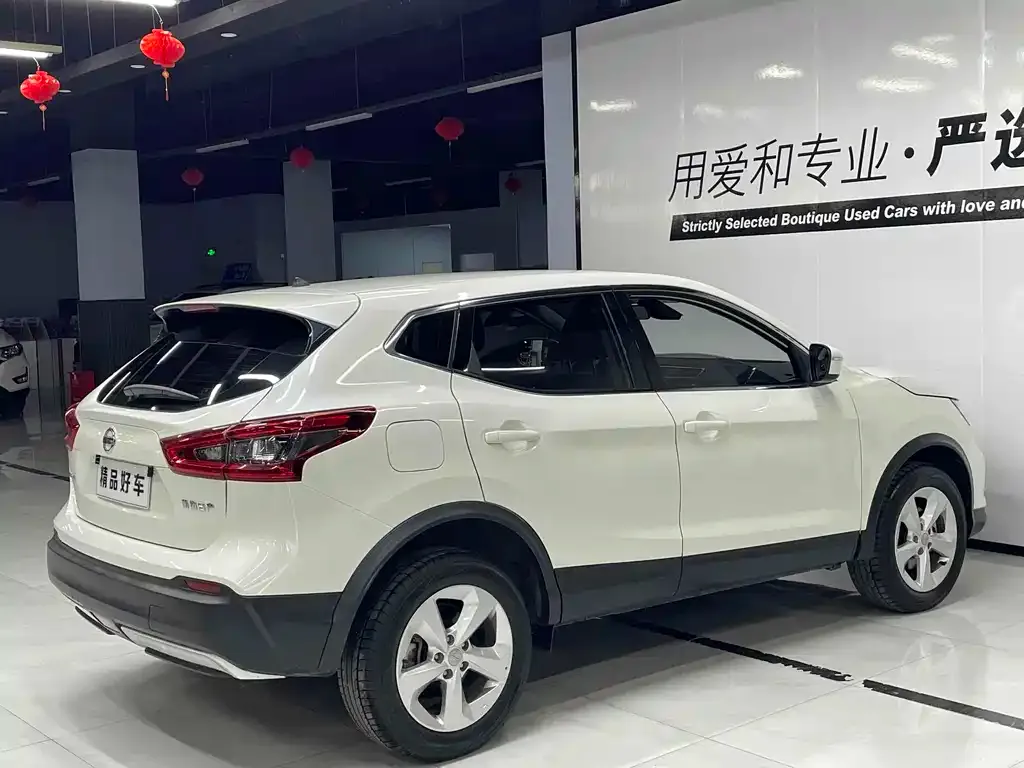 Nissan Qashqai — фото 10