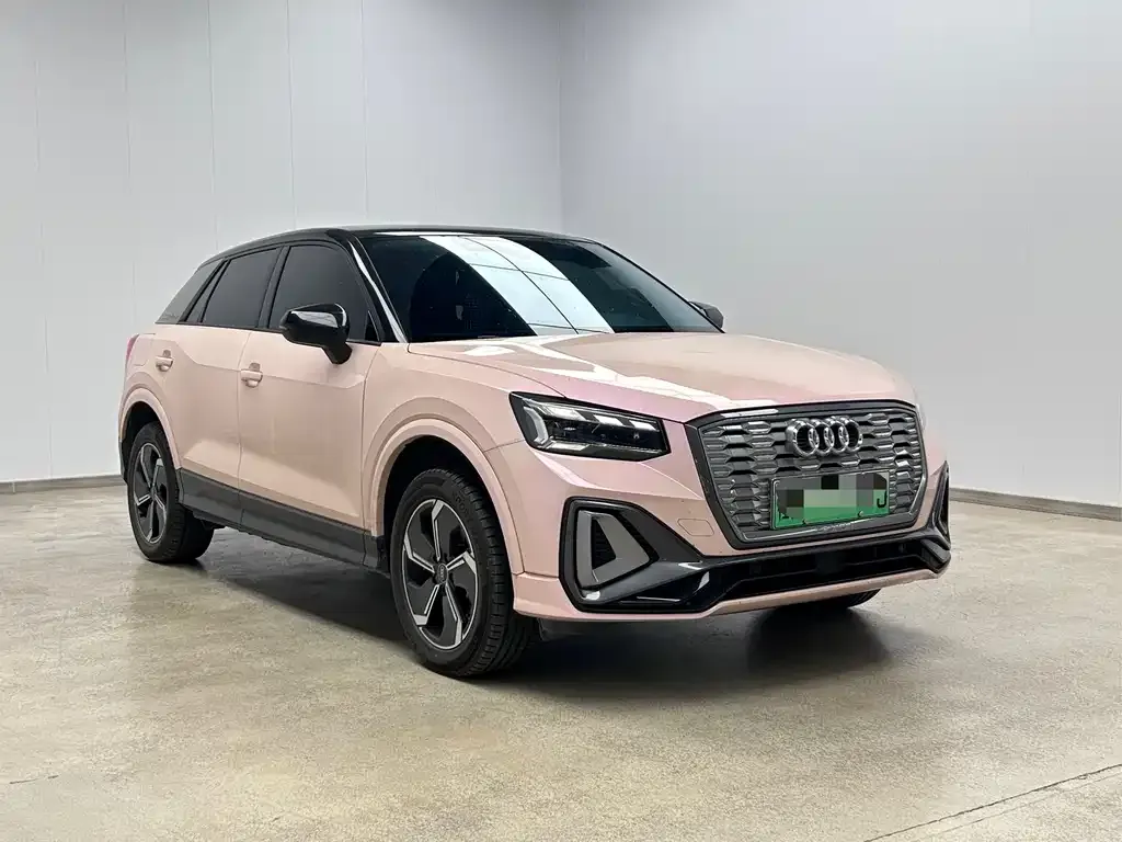 Audi Q2L e-tron — фото 6