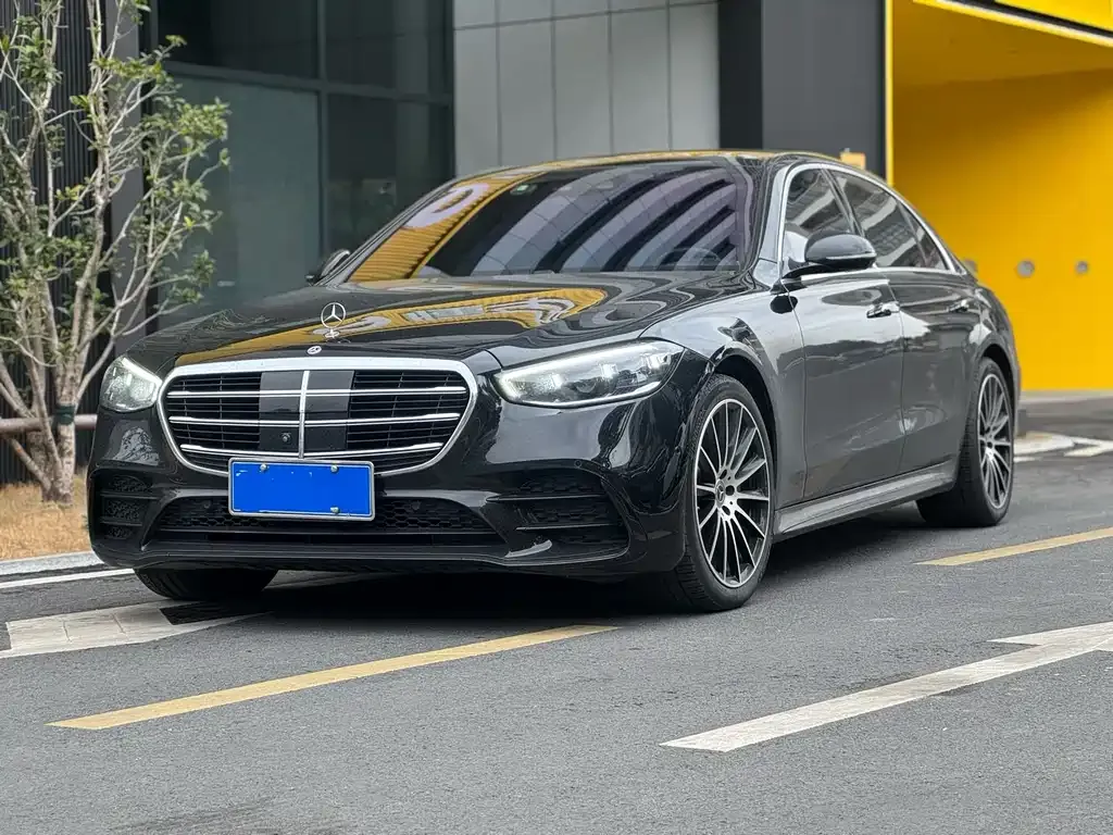 Mercedes-Benz S-Class — фото 1