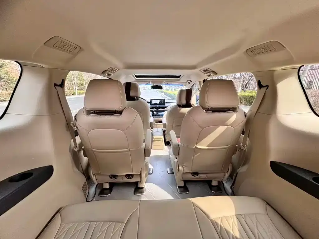 Buick GL8 2024 из CN, фото 3