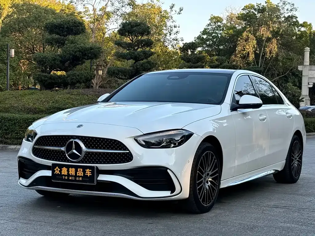 Mercedes-Benz C-Class — фото 1