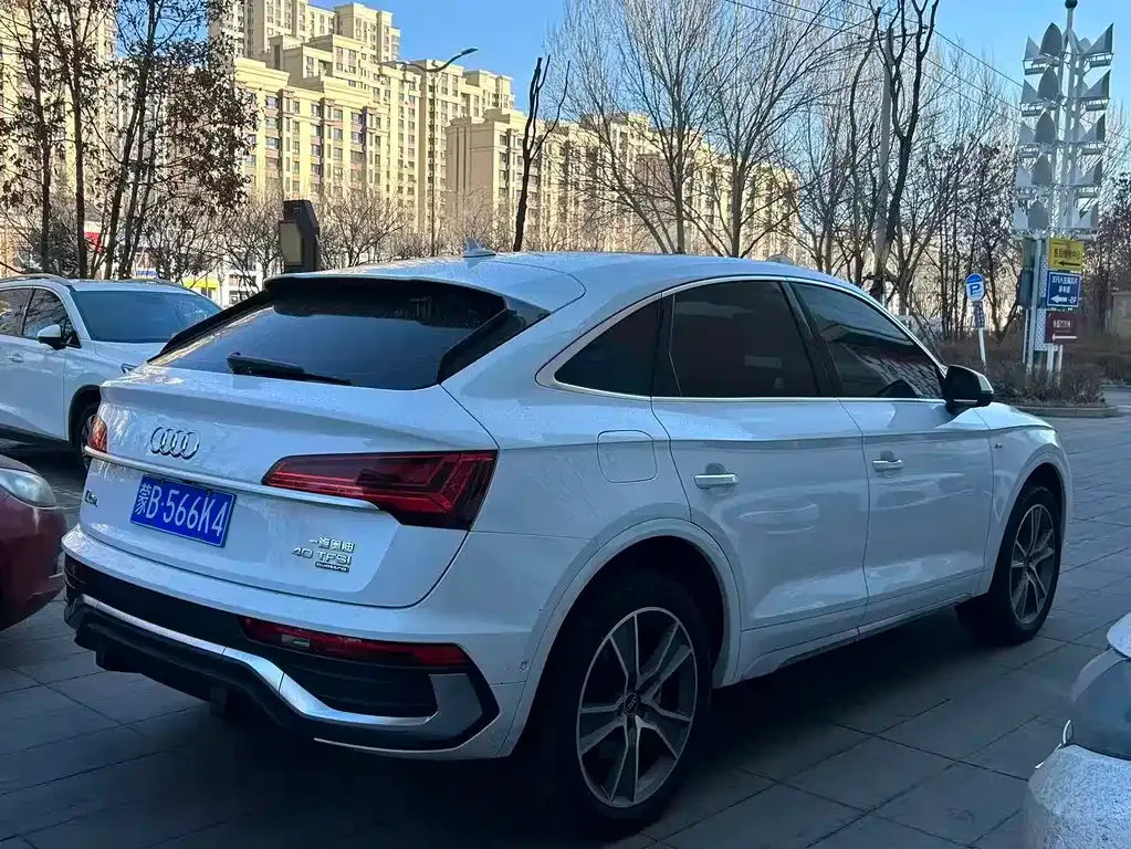 Audi Q5L Sportback 2022 из CN, фото 7