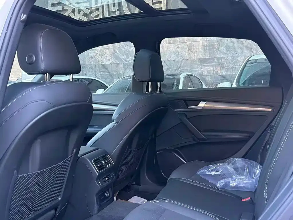 Audi Q5L Sportback 2022 из CN, фото 8