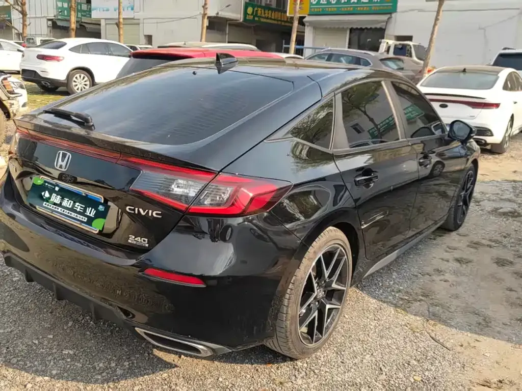 Honda Civic — фото 7