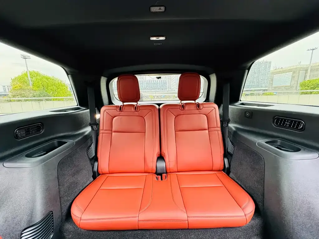 Lincoln Aviator 2024 из CN, фото 2