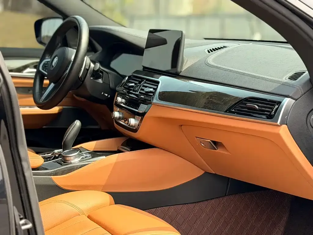 BMW 6 Series GT — фото 10
