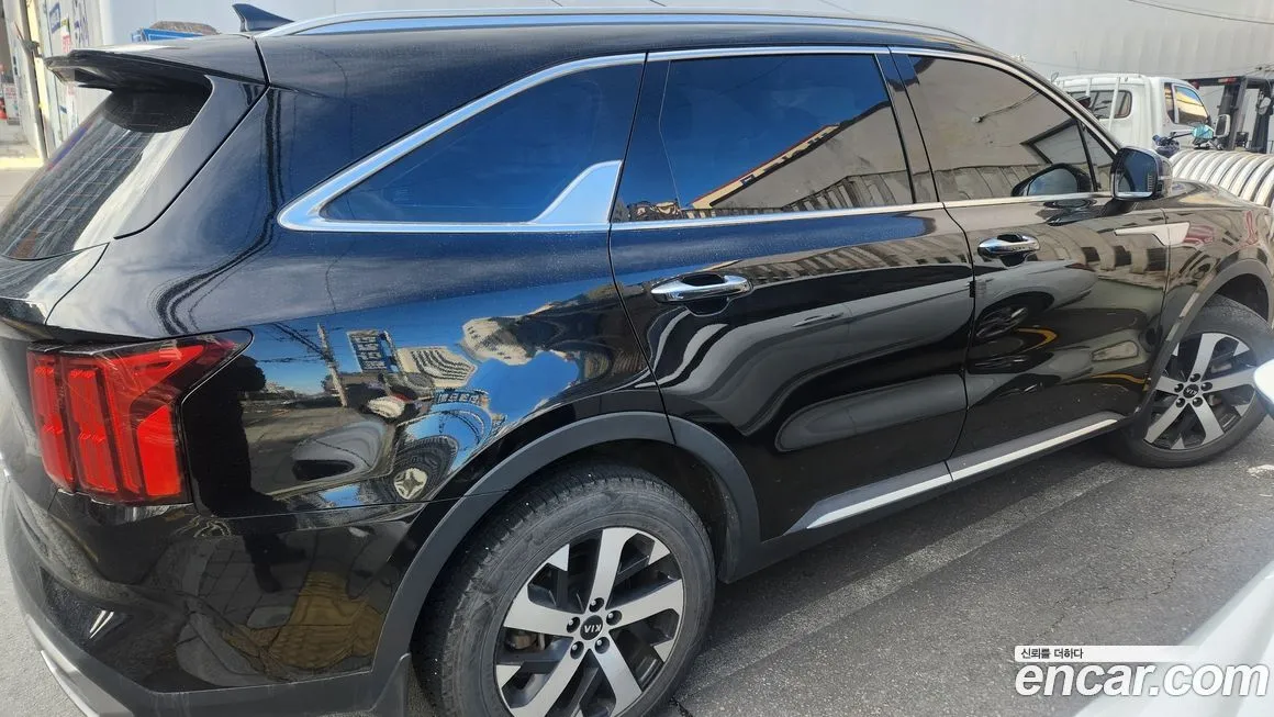 Kia Sorento — фото 10