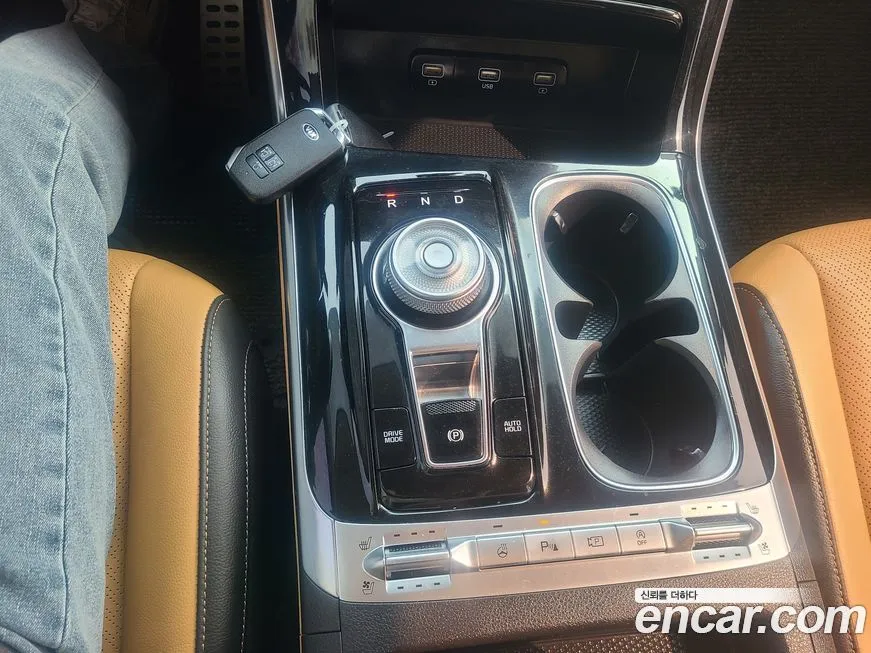 Kia Carnival — фото 10