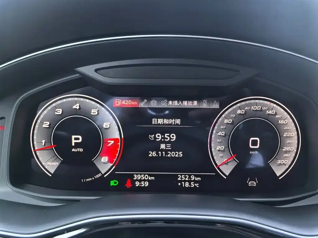 Audi SQ7 2024 из CN, фото 2