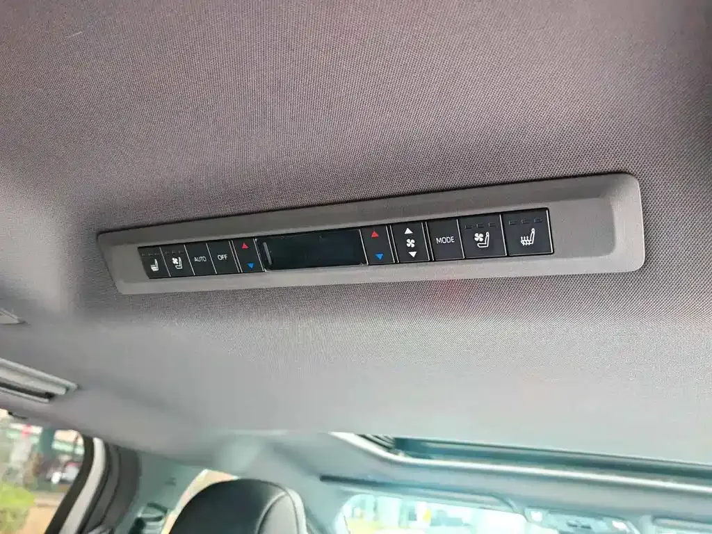 Toyota Sienna 2023 из CN, фото 9