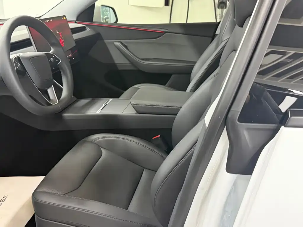Tesla Model Y 2025 из CN, фото 3