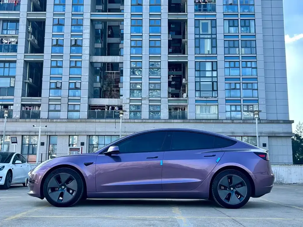 Tesla Model 3 — фото 5