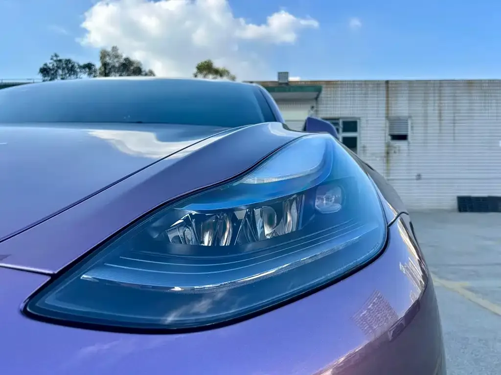 Tesla Model 3 — фото 4
