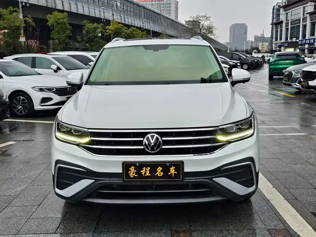 Volkswagen Tiguan L 2023 из CN, фото 10