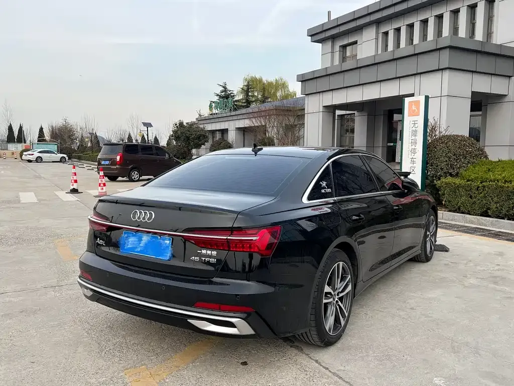 Audi A6L 2024 из CN, фото 3