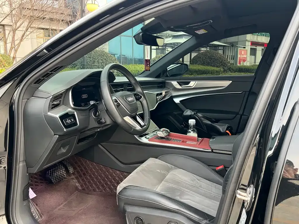 Audi A6L 2024 из CN, фото 9