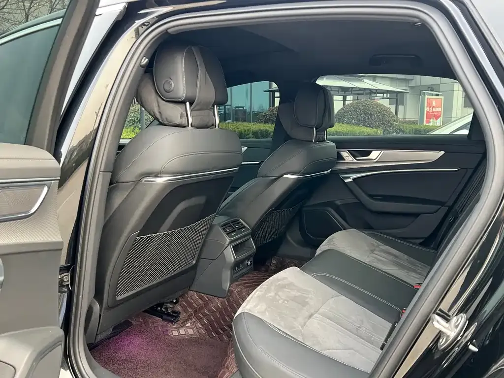 Audi A6L 2024 из CN, фото 4