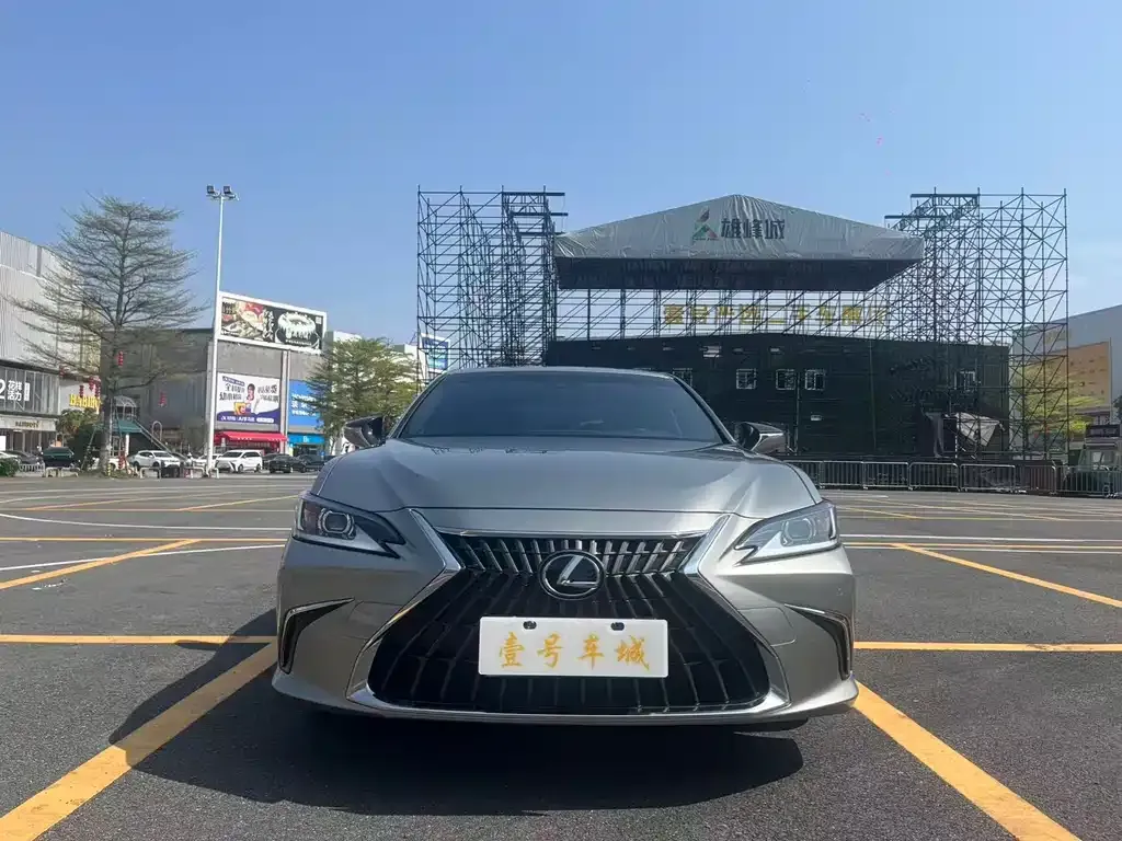 Lexus ES 2023 из CN, фото 1