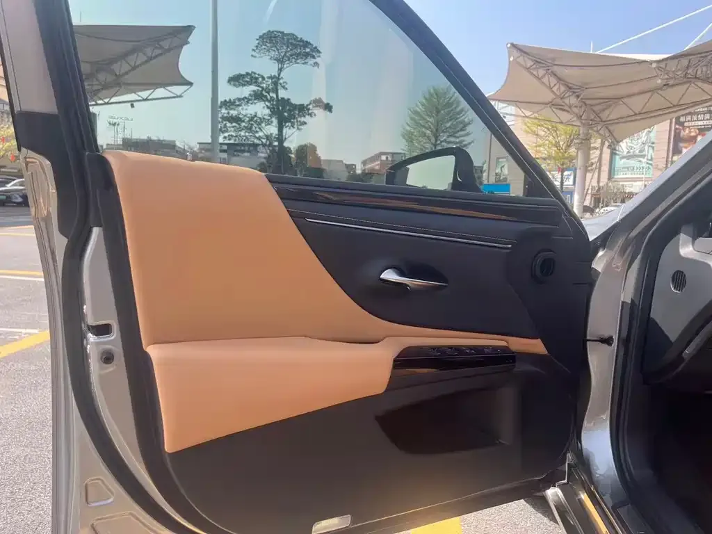 Lexus ES 2023 из CN, фото 7