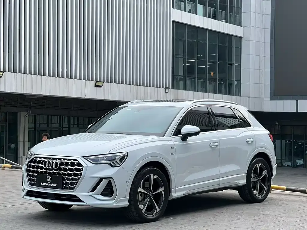 Audi Q3 2025 из CN, фото 1