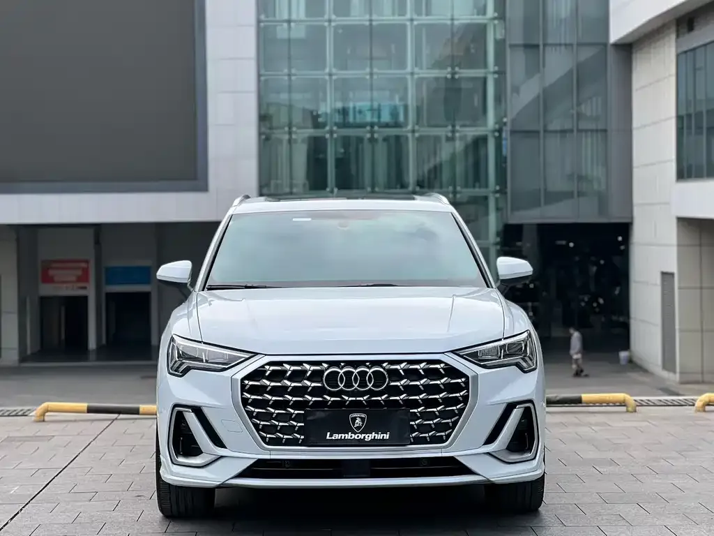 Audi Q3 2025 из CN, фото 2
