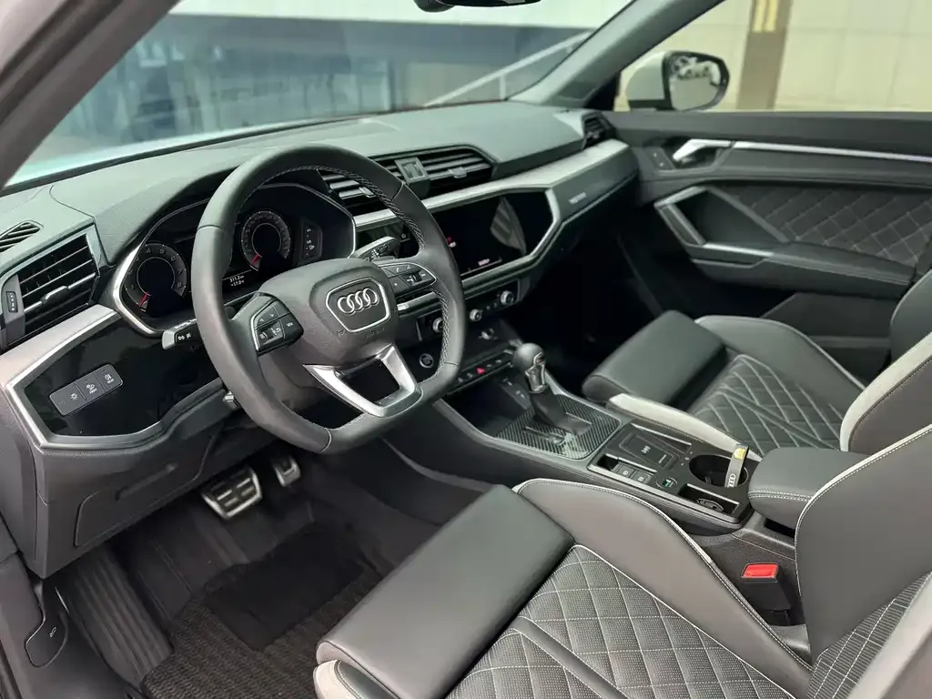 Audi Q3 2025 из CN, фото 5