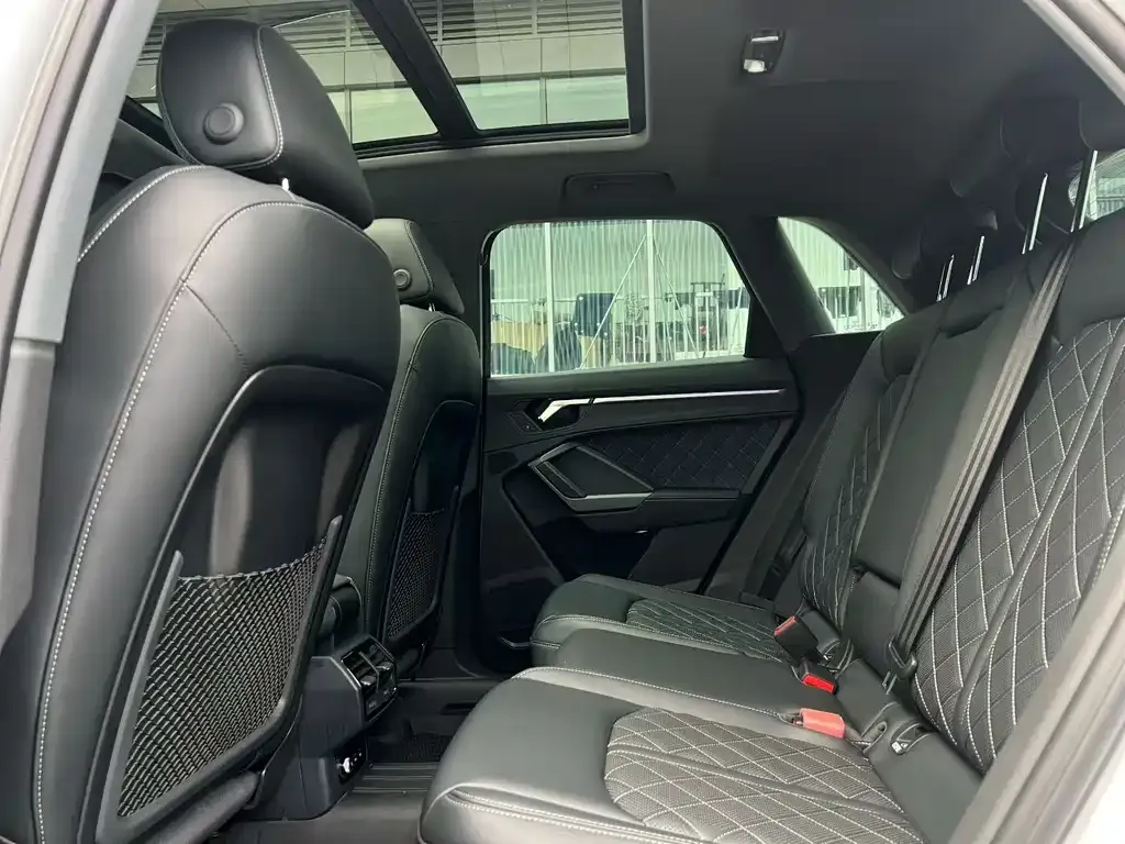 Audi Q3 2025 из CN, фото 9