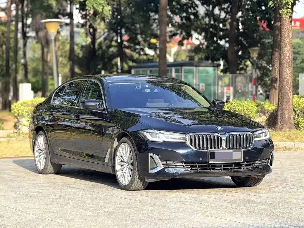 BMW 5 Series — фото 9