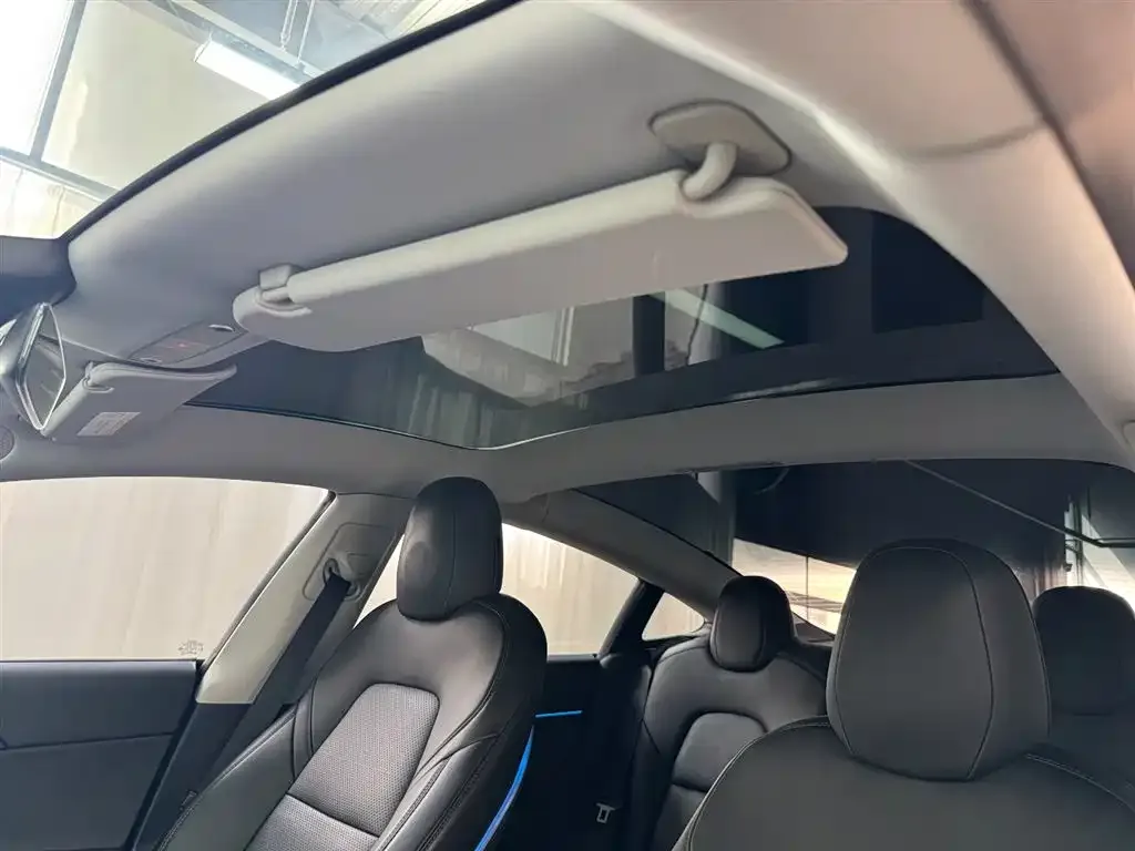 Tesla Model 3 — фото 4