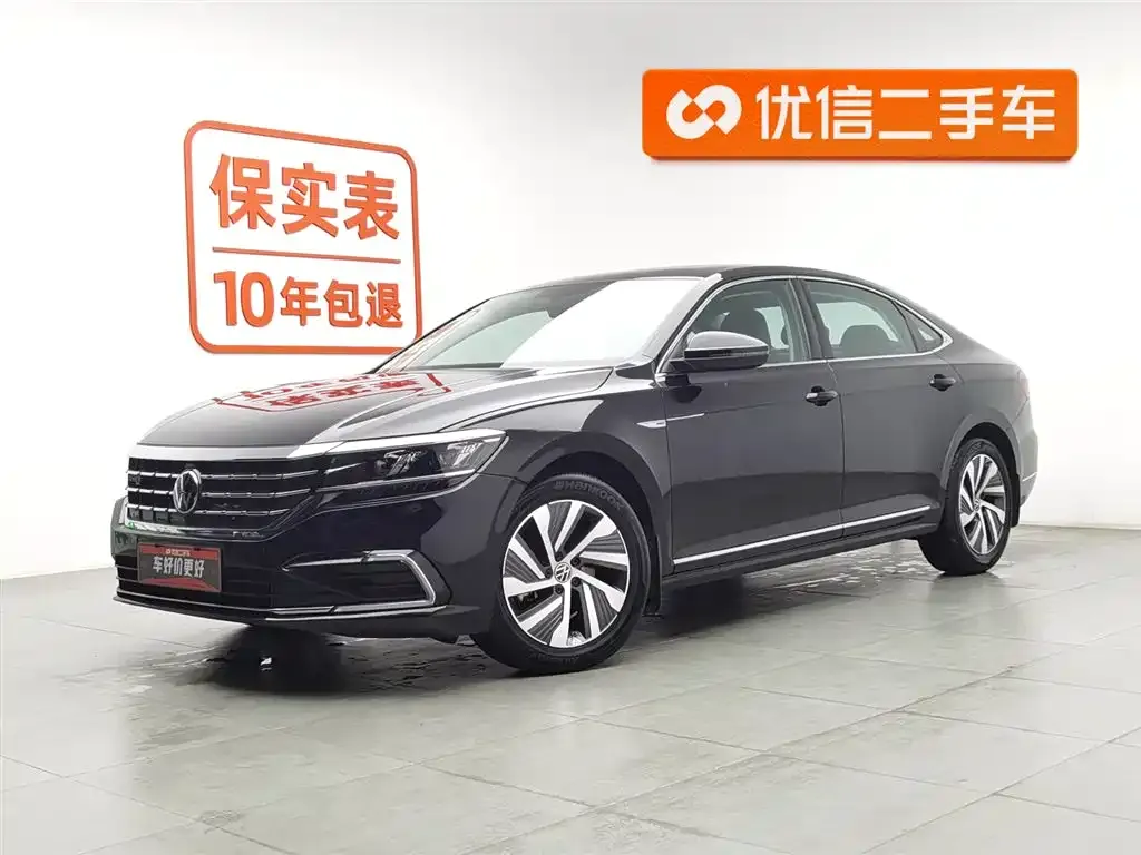 Volkswagen Passat New Energy — фото 1