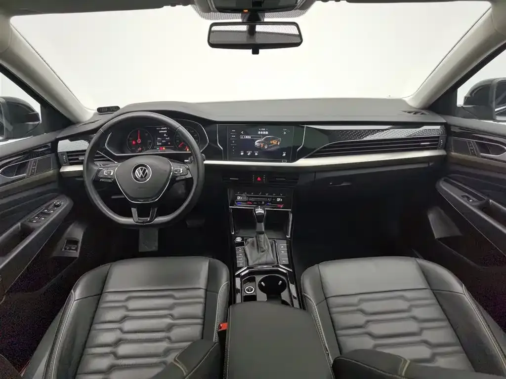 Volkswagen Passat New Energy — фото 8