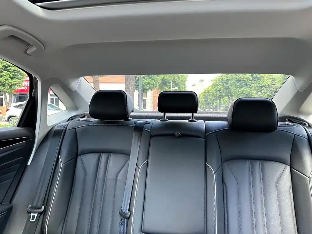 Volkswagen Passat — фото 8