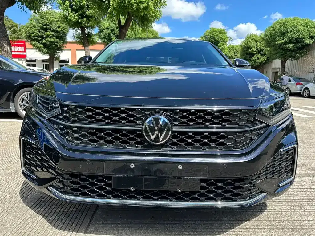 Volkswagen Passat — фото 10