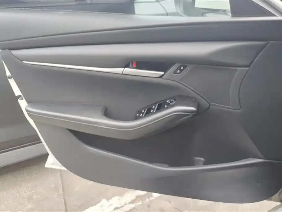 Mazda 3 Axela 2022 из CN, фото 5