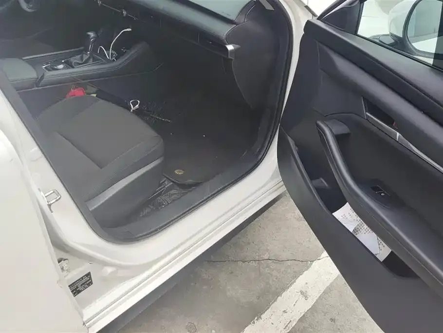 Mazda 3 Axela 2022 из CN, фото 10
