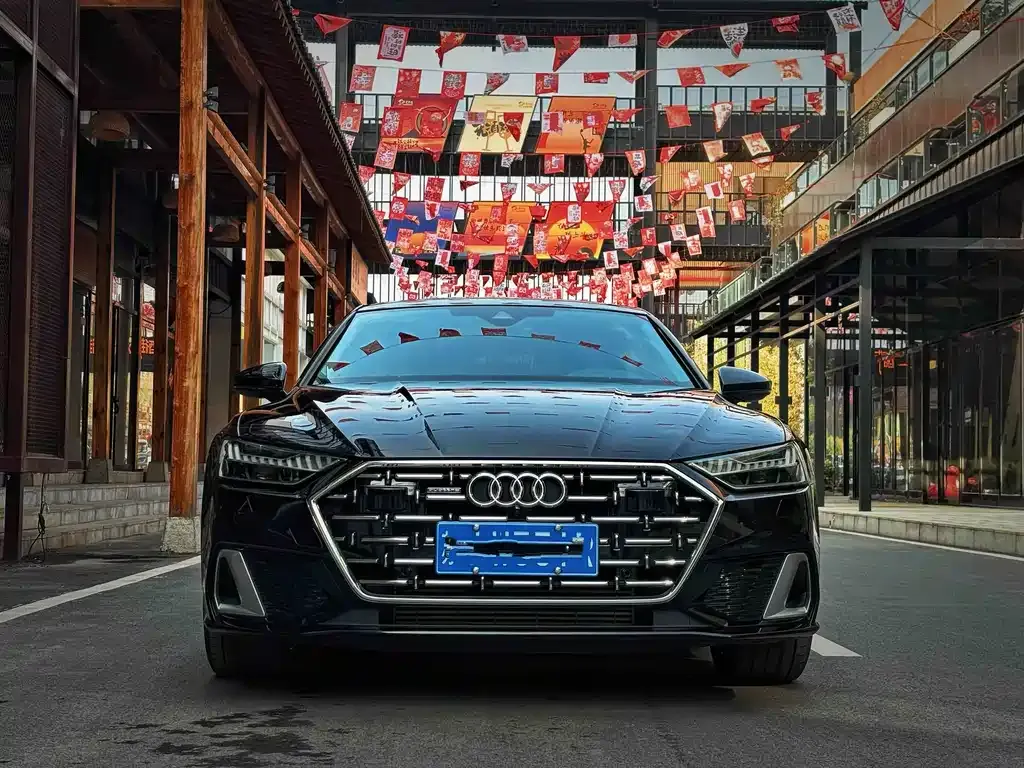 Audi A7L — фото 9